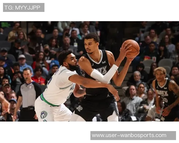 爱德华兹达成一万分里程碑加入森林狼传奇行列与加内特唐斯并肩前行 爱德华兹达成一万分里程碑加入森林狼传奇行列与加内特唐斯并肩前行